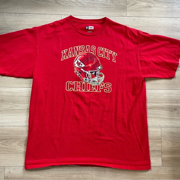 NFL Team Apparel Red Shirt - Picture 1 of 4